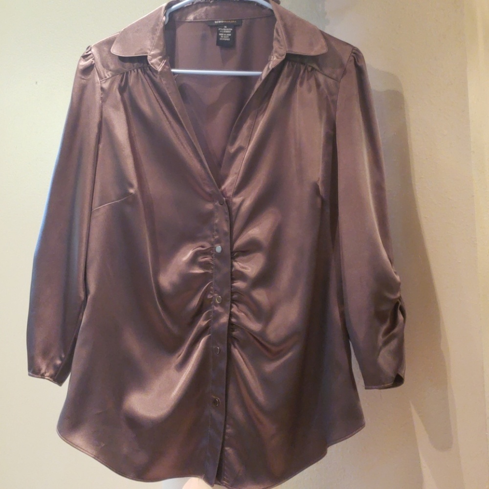 Gorgeous Satin feeling BCBG blouse bronze